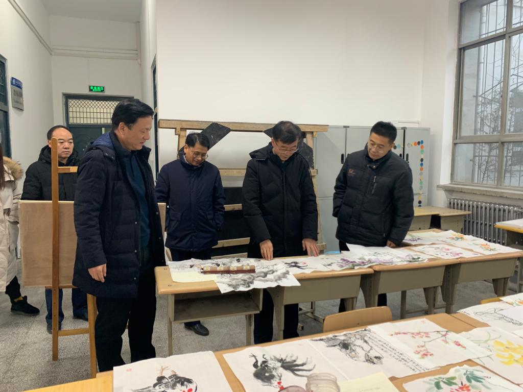 武忠远副校长一行来教科院检查指导实验室安全工作